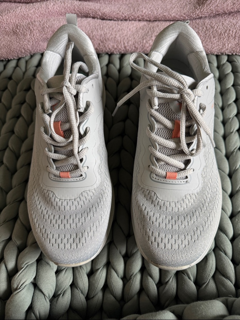 Easy Spirit Light Gray Athletic Sneakers with Coral Accents